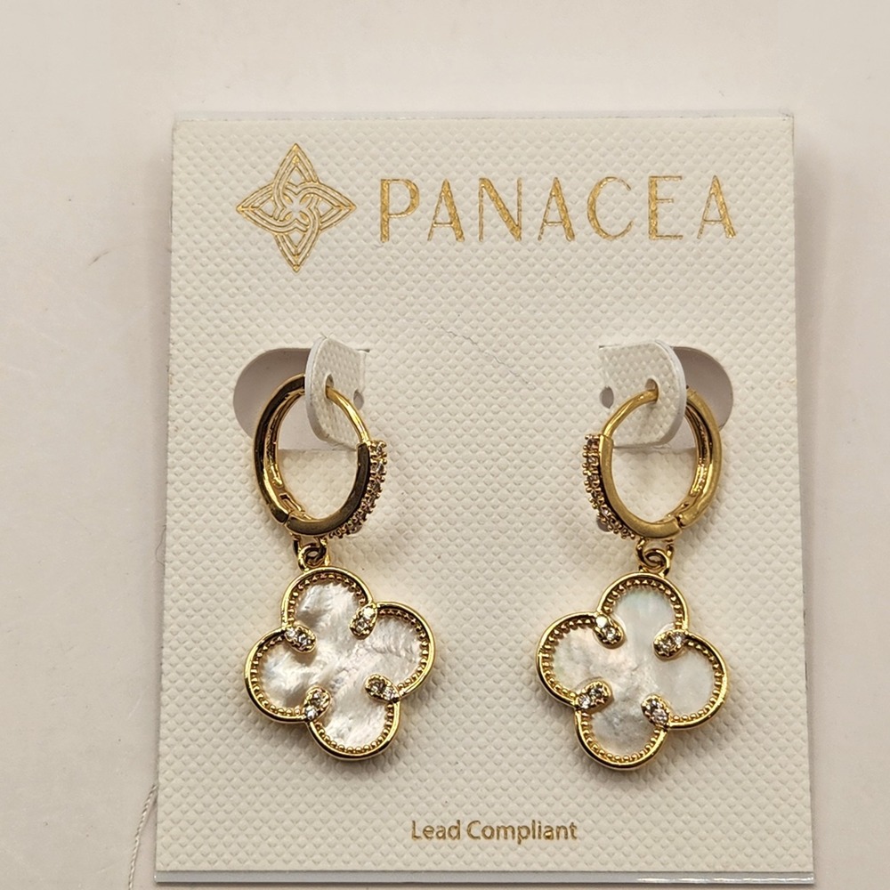 New Panacea Gold Tone Mother of Pearl Clover Huggie Hoop Earrings NWT Nordstrom